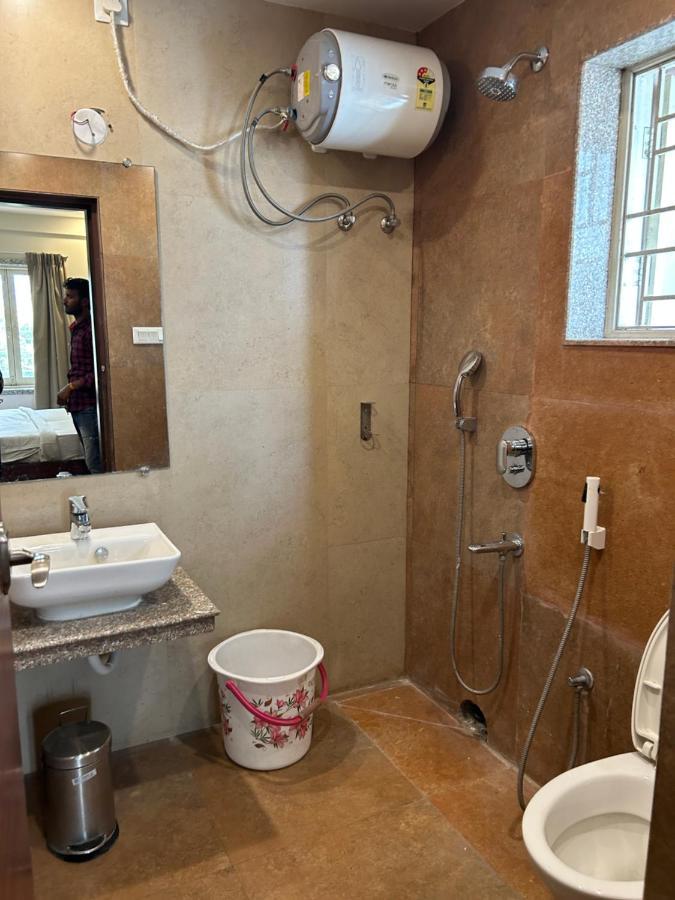 The Aster Enclave Hotel Kolkata Bagian luar foto