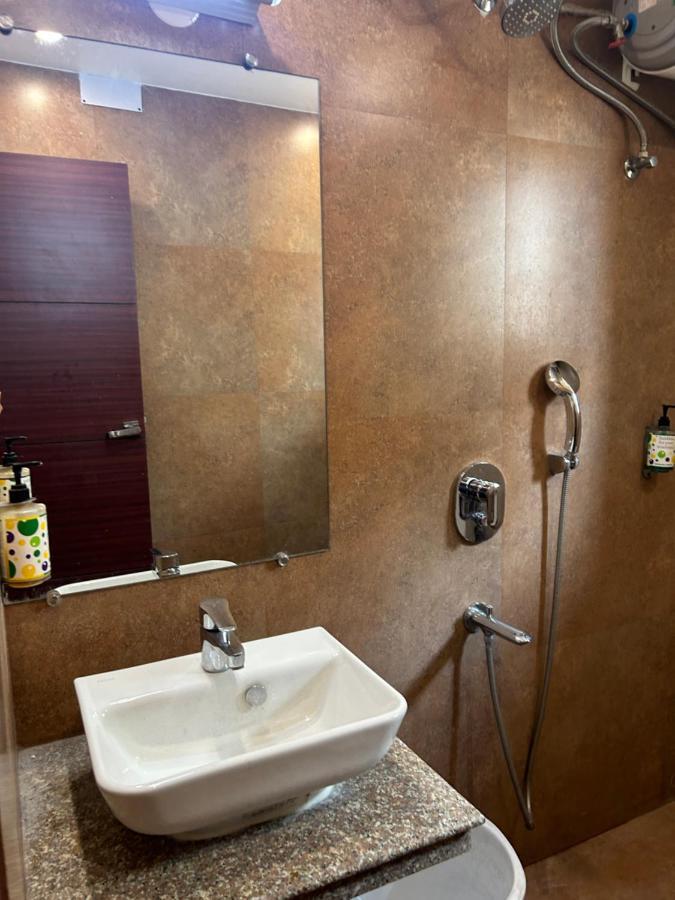 The Aster Enclave Hotel Kolkata Bagian luar foto
