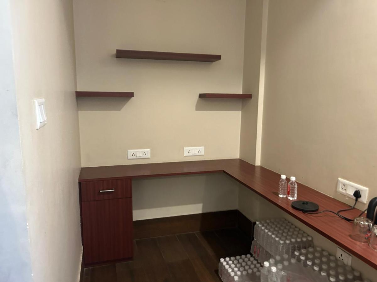 The Aster Enclave Hotel Kolkata Bagian luar foto